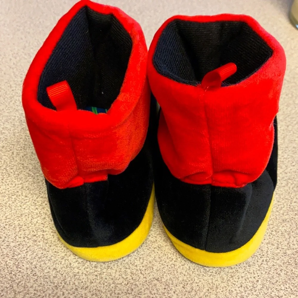 Disney Kids Slippers 11-12
